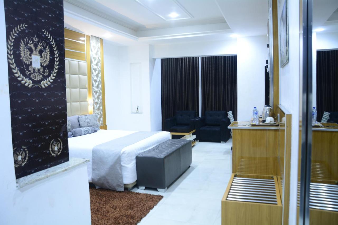 Caesar'S Luxury Hotel 레키 외부 사진