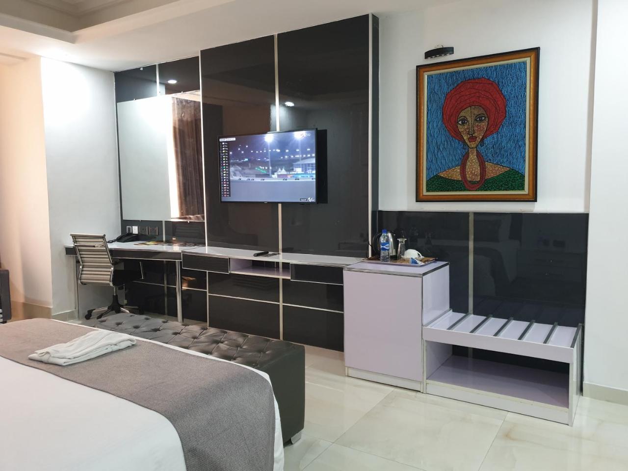Caesar'S Luxury Hotel 레키 외부 사진