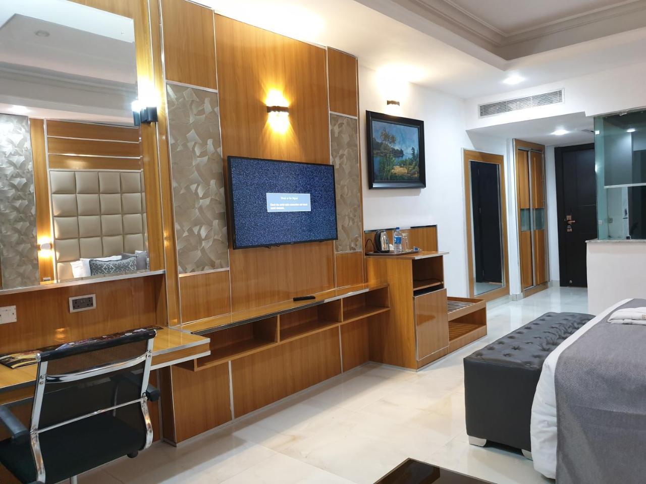 Caesar'S Luxury Hotel 레키 외부 사진
