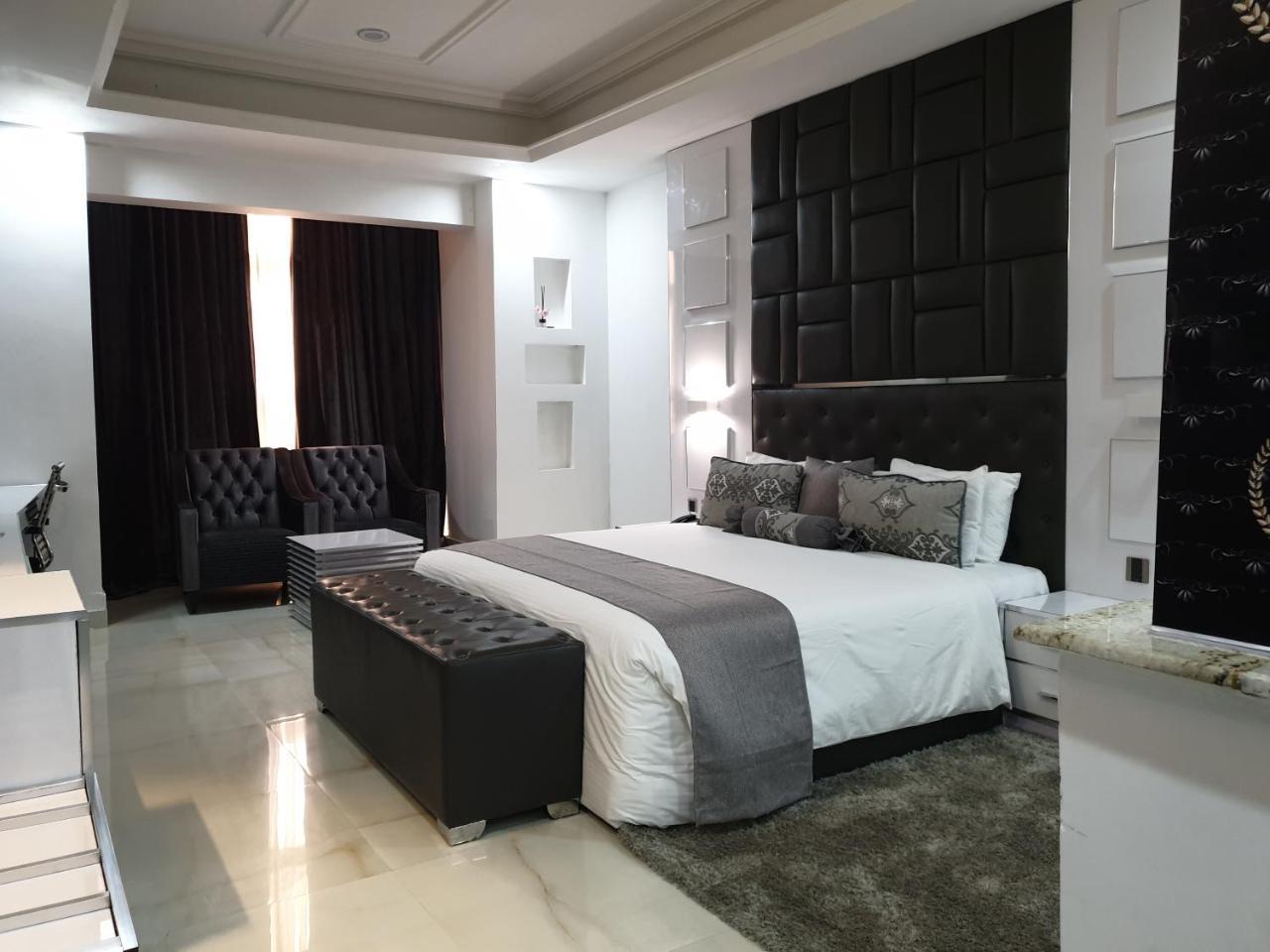 Caesar'S Luxury Hotel 레키 외부 사진