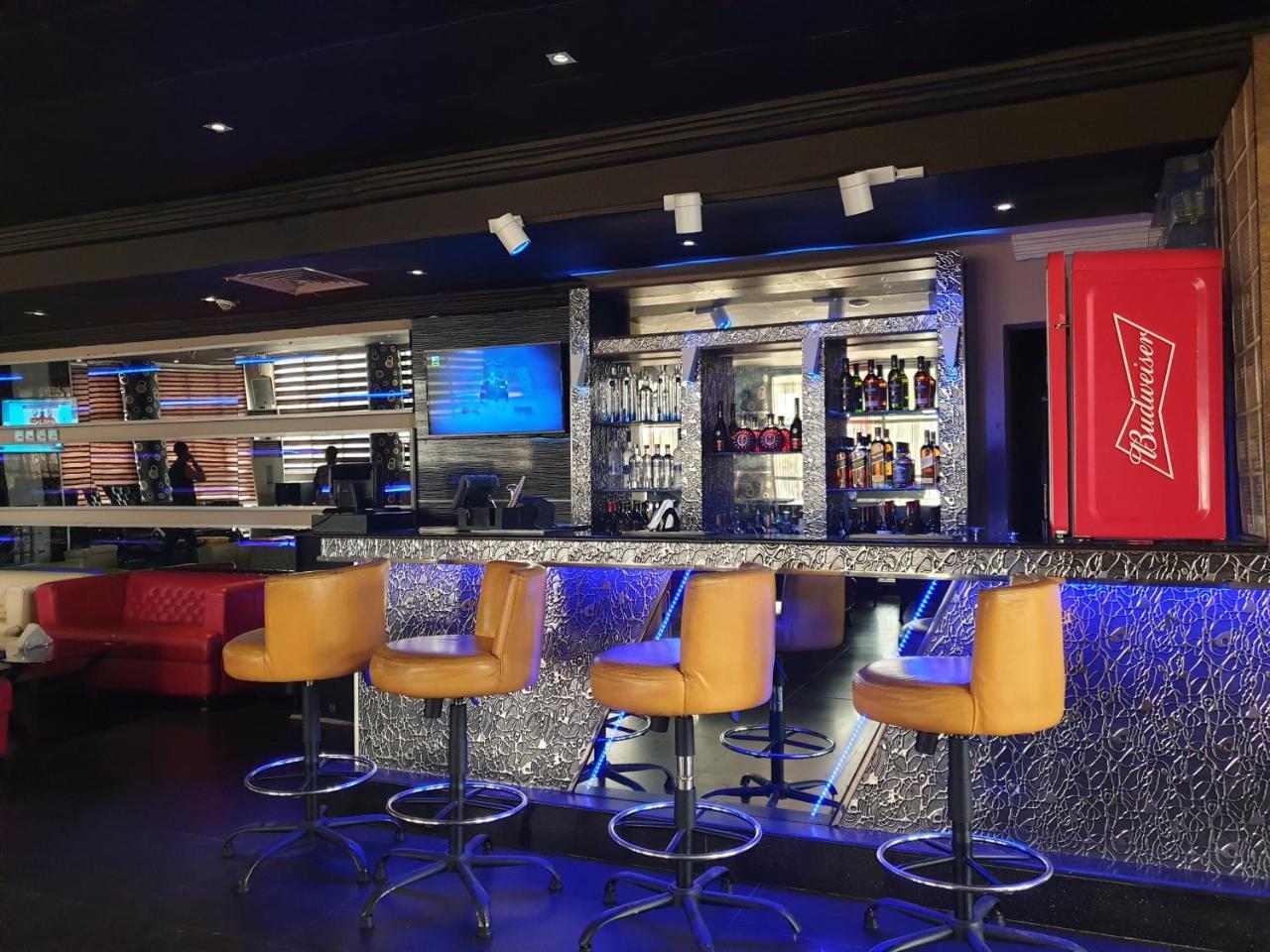 Caesar'S Luxury Hotel 레키 외부 사진