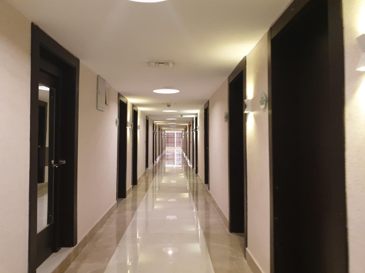 Caesar'S Luxury Hotel 레키 외부 사진
